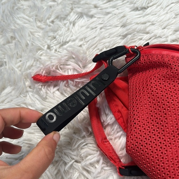 Lululemon All Hours Belt Bag Carnation Red - Picture 3 of 6